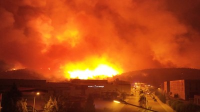 Buca'daki yangın havadan görüntülendi