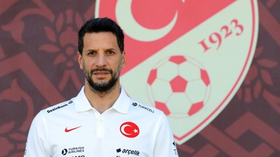A Milli Futbol Takımı'nın yeni yardımcı antrenörü Hakan Balta oldu