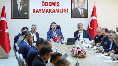 Bakan Kurum Ödemiş’te orman yangını koordinasyon toplantısına başkanlık etti