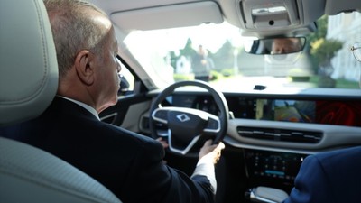 Cumhurbaşkanı Erdoğan TOGG T10F ile test sürüşü gerçekleştirdi
