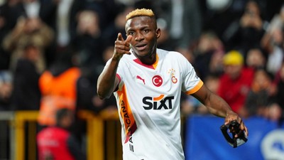 Victor Osimhen adım adım Galatasaray'a! Yeni maaşı dudak uçuklattı