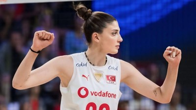 İlkin Aydın milli takım kampında sakatlandı
