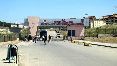 Sakarya'da cezaevinde 2 mahkum intihar etti