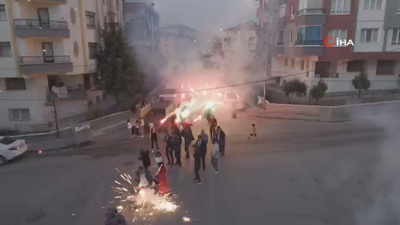 Ankara'da kız isteme konvoyunda havai fişek paniği