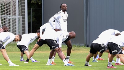 Beşiktaş'ta yeni transfer Tammy Abraham, takımla ilk idmanına çıktı