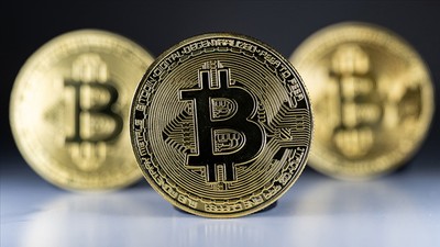 Bitcoin balinası 14 yıl sonra uyandı! 18 bin dolardan 2.5 milyar dolara...