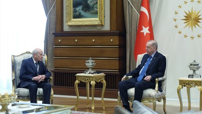 Cumhurbaşkanı Erdoğan, Devlet Bahçeli'yi Külliye'de kabul etti