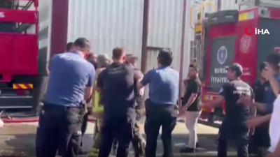 Yangın yerinde ortalık karıştı, itfaiyeci darbedildi, polis müdahale etti