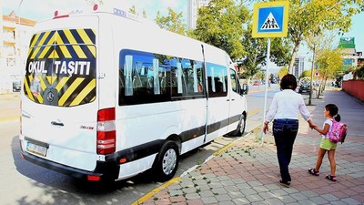 Okul servisleri ve toplu taşımada yeni dönem! Bugünden itibaren artık zorunlu olacak