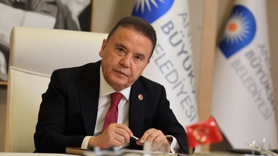 Yolsuzluk soruşturmasında tutuklanmıştı! Muhittin Böcek hastaneye kaldırıldı