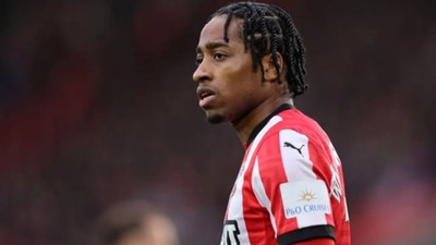 Beşiktaş'ın prensipte anlaştığı Kyle Walker-Peters İstanbul'a geliyor