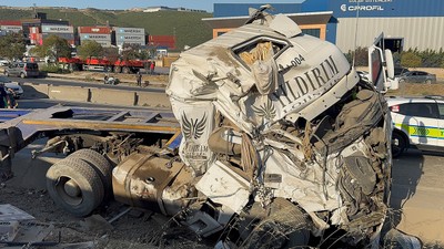 Kocaeli'de 5 kişinin öldüğü kazada tır sürücüsü tutuklandı