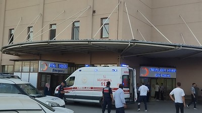 Emekli polis memuru tartıştığı 3 kişiyi silahla yaraladı