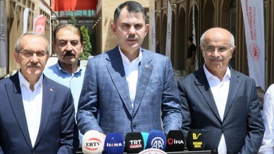 Bakan Kurum’dan Özgür Özel’e eleştiri: Biz yapıyoruz, siz vaat veriyorsunuz