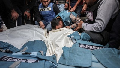 Al Jazeera: İsrail, Gazze'deki gazetecilere saldırılarını meşrulaştırmak için provokasyon peşinde
