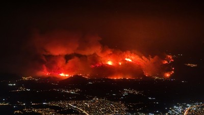 Bursa ve Karabük'te alevler şehre indi! İşte felaketi anlatan kareler