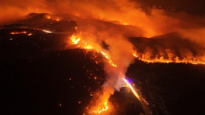 Bursa'nın Orhaneli ilçesindeki orman yangınına müdahale sürüyor