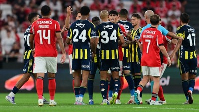 Fenerbahçe hazırlık maçında Benfica'ya 3-2 yenildi