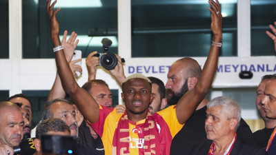 Galatasaray Osimhen'in maliyetini açıkladı: 75 milyon euro