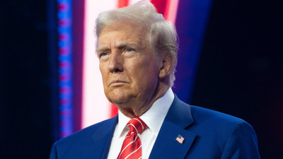 Trump'tan BRICS çıkışı: Doları hedef alanlara izin vermeyeceğiz
