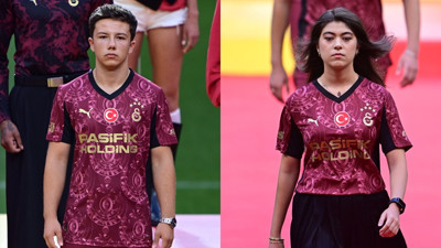 Galatasaray'da yeni sezon formalarını tanıtıldı