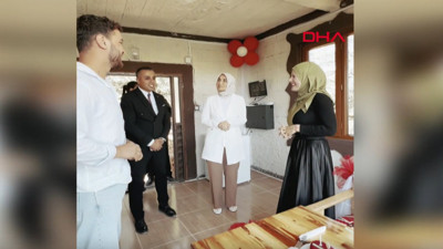 Evlilik teklifinde vali sürprizi