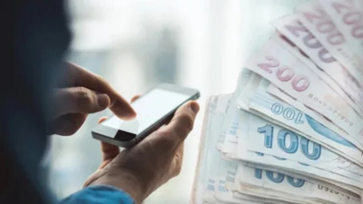 Uyurken cep telefonuna sızıp, 628 bin TL dolandırdılar