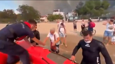 Çanakkale'deki yangınlarda mahsur kalan 300'ün üzerinde vatandaş kurtarıldı