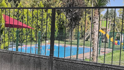 Epilepsi nöbeti geçiren Berra, kreşin havuzuna düşerek boğulma tehlikesi atlattı