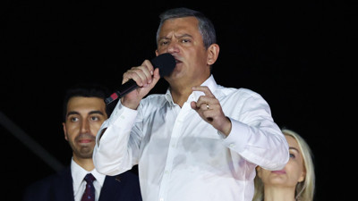 Özel yarın öğlen 12.00'yi işaret etti: AK Parti'ye yıldönümü hediyesi vereceğim