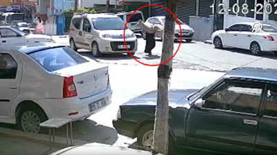 Tekirdağ’da bir apartmanın 6. katından üzerine halı düşen kadın hastaneye kaldırıldı
