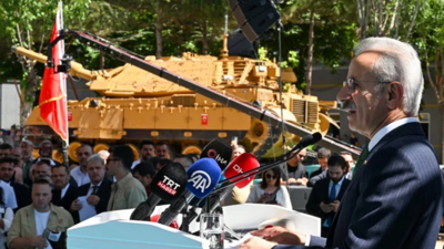 Bakan Uraloğlu duyurdu! Savaş tanklarımızı taşıyacak vagonlar hazır
