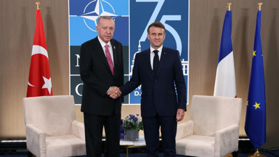 Cumhurbaşkanı Erdoğan Macron ile görüştü: İsrail'in dizginlenmesi şart!