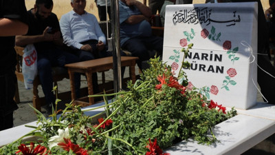 Narin Güran, ölümünün yıl dönümünde mezarı başında anıldı