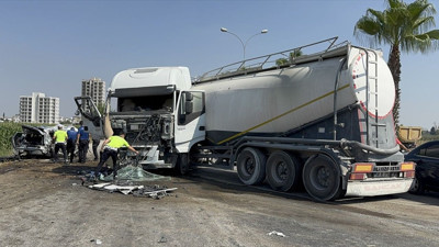 Adana'da Trafik Kazası: Tanker İki Araca Çarptı