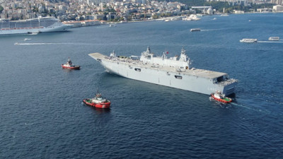 Çanakkale'den yola çıkan TCG Anadolu, İstanbul'a ulaştı