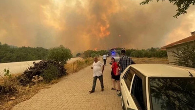 Denizli'de orman yangını! Ekipler alevlerle mücadele ediyor: İki mahalle tahliye edildi