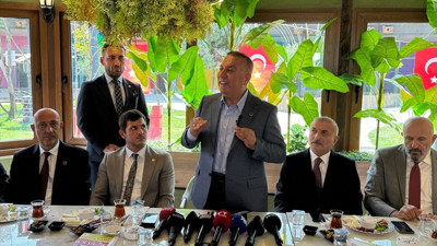 MHP'li Yönter İstanbul'daki Yolsuzluk İddialarını Gündeme Getirdi