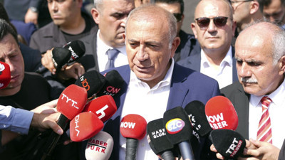 Gürsel Tekin'den il binası açıklaması! "Tartışmaların parçası olmayacağız"