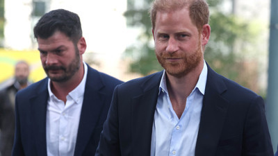 Prens Harry, 18 ay aradan sonra babası Kral III. Charles ile görüştü