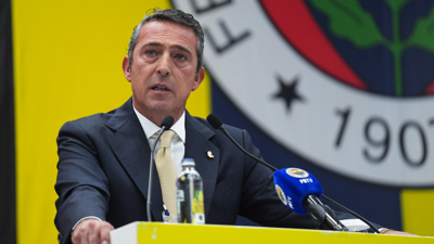 Ali Koç konuşurken bir anda yere düştü! Yürekler ağza geldi