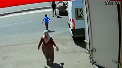 İş makinesi çocukları altına aldı: 2 yaşındaki Hatice öldü abisi ağır yaralı