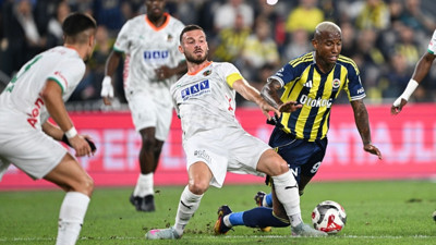Fenerbahçe, Corendon Alanyaspor'la 2-2 berabere kaldı