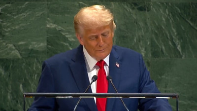 Trump'ın BM kurulunda yaptığı konuşma sırasında promterı bozuldu: Başın belada dostum