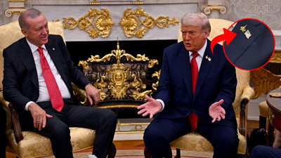 Erdoğan-Trump zirvesinde yer alan şifreler! Trump'tan dikkat çeken rozet