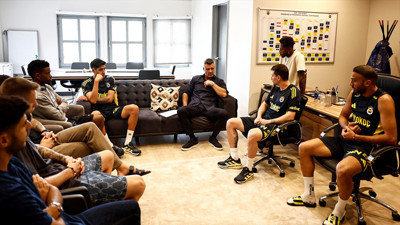 Fenerbahçe Başkanı Saran’dan takıma moral ziyareti