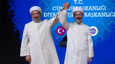 Ali Erbaş'ın eleştirildiği konuda değişiklik yaptı