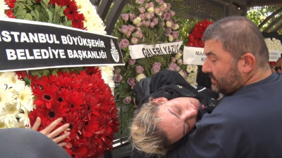 Arabesk müziğin usta ismi Güllü'nün kızı cenaze töreninde fenalık geçirdi