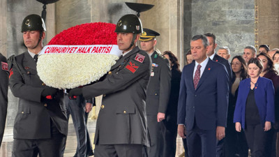 Özgür Özel, Anıtkabir'i ziyaret etti