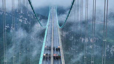Göğe uzanan yol: Çin’in dev köprüsü rekor kırdı